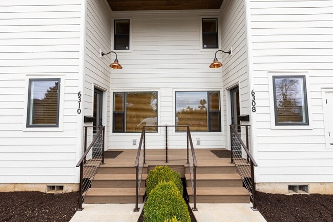 property at 6310 SE Duke St