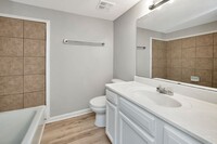 Cambridge in Birmingham, AL - Building Photo - Interior Photo