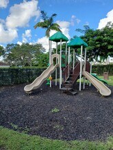9857 Baywinds Blvd in West Palm Beach, FL - Building Photo - Building Photo