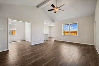 10363 Red Cardinal Dr in Cleveland, TX - Building Photo - Building Photo