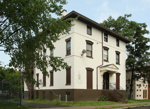 39 Wadsworth St in Hartford, CT - Building Photo - Building Photo