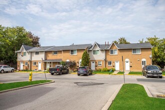 Ridgewood Estates in London, ON - Building Photo - Building Photo