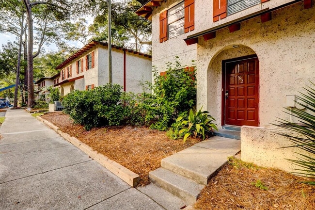 400 William Hilton Pkwy in Hilton Head Island, SC - Building Photo - Building Photo