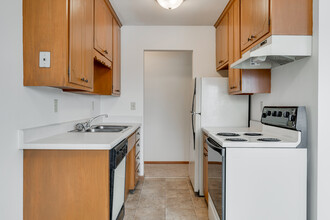 Grand Place Apartments | 1788 in St. Paul, MN - Building Photo - Building Photo