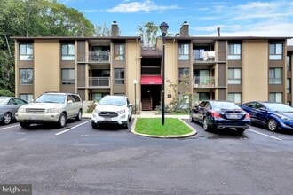 5915 Tamar Dr in Columbia, MD - Building Photo - Building Photo
