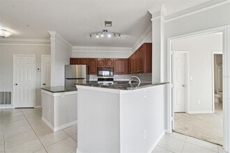 4302 Bayside Village Dr in Tampa, FL - Building Photo - Building Photo