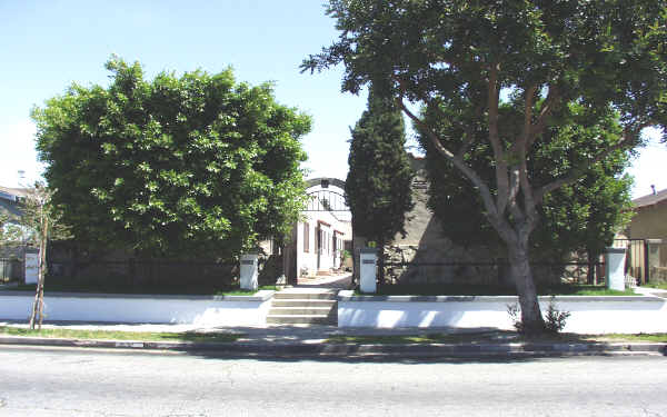 6200 Malabar St in Huntington Park, CA - Foto de edificio - Building Photo