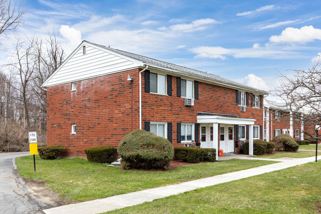 Cornwall Manor in Cornwall, NY - Building Photo