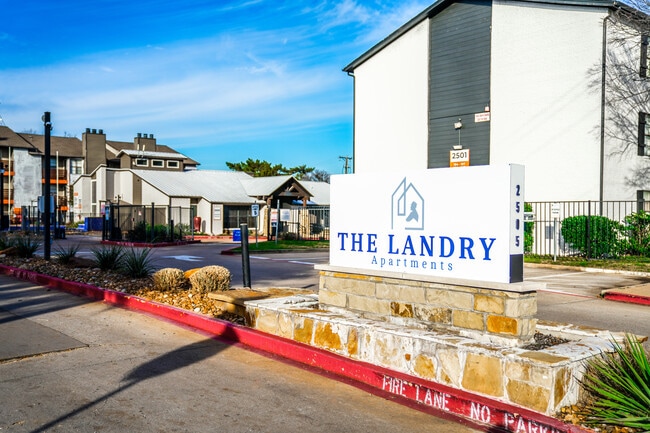 The Landry in Arlington, TX - Building Photo - Building Photo