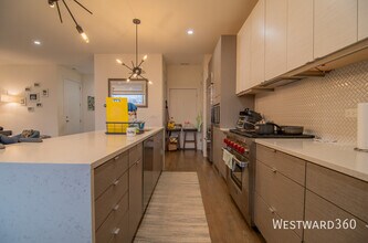 1020 N Marshfield Ave in Chicago, IL - Building Photo - Building Photo