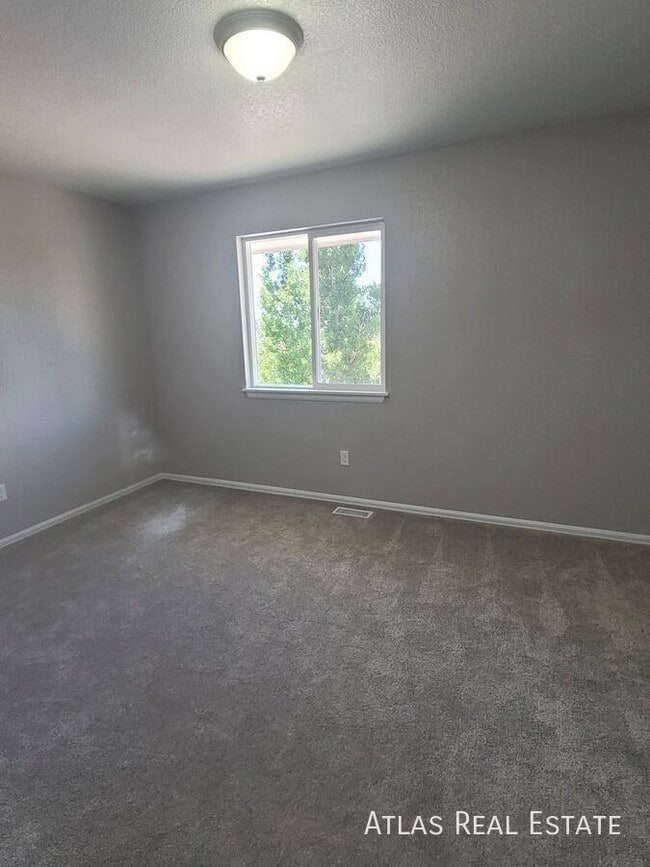 5447 Fiesta Ln in Colorado Springs, CO - Building Photo - Building Photo