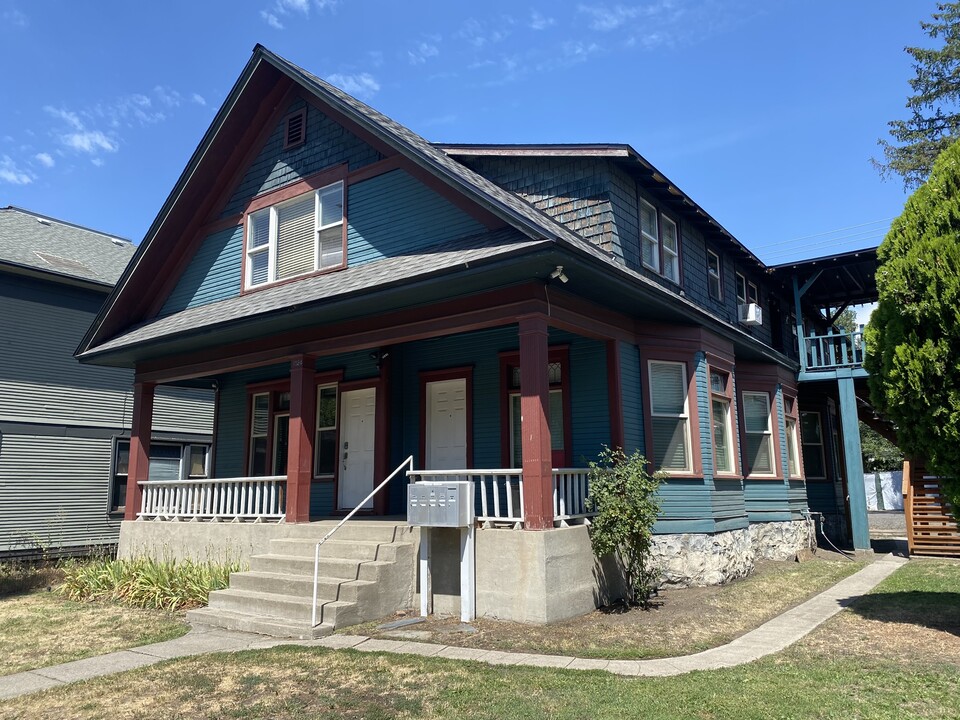 1524 W Dean Ave in Spokane, WA - Building Photo