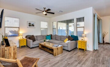 4712 E Nocona Ln in Phoenix, AZ - Building Photo - Building Photo