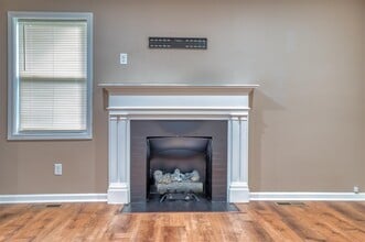 704 W 7th St in Russellville, KY - Building Photo - Building Photo