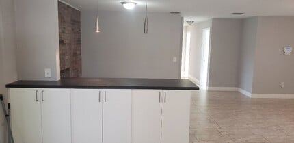7028 Clarcona Ocoee Rd in Orlando, FL - Building Photo - Building Photo
