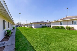 Las Brisas in Colton, CA - Foto de edificio - Building Photo