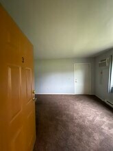 7400 Crosscreek Dr, Unit 7400 in Temperance, MI - Building Photo - Building Photo