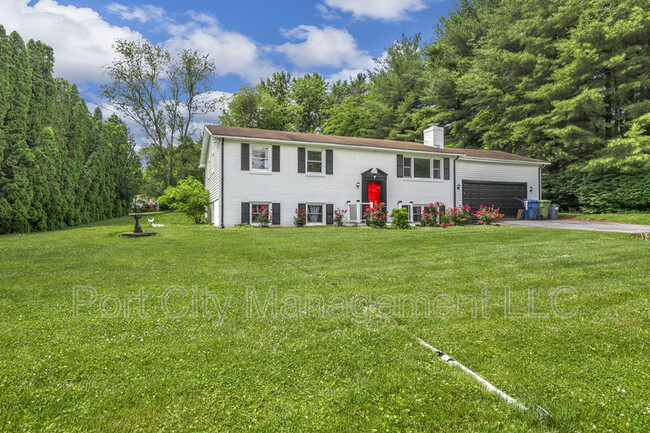 2431 Clydesdale Rd in Finksburg, MD - Building Photo - Building Photo