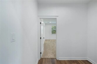 5041 Mooney Fls Dr in Bryan, TX - Building Photo - Building Photo