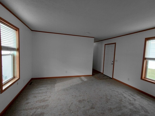 2008 Heron Dr NW in Stewartville, MN - Foto de edificio - Building Photo