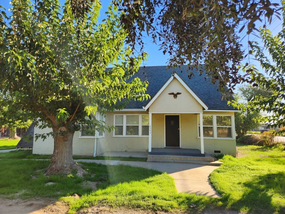 8543 Yosemite Blvd in Modesto, CA - Building Photo