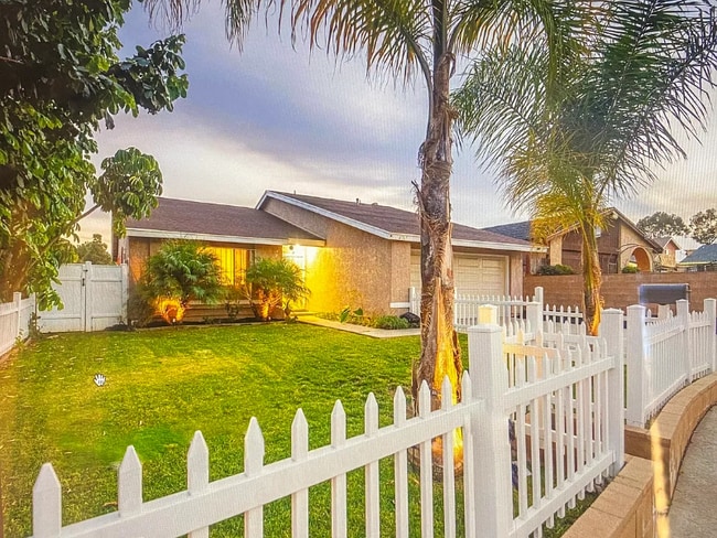 4767 Crooked Creek Ct in San Diego, CA - Building Photo - Building Photo