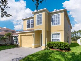 2217 Heathwood Cir in Orlando, FL - Building Photo