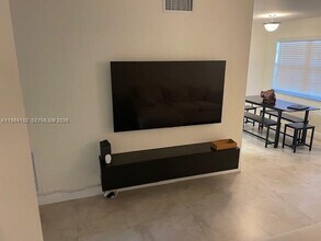 6620 W 2nd Ct in Hialeah, FL - Building Photo - Building Photo