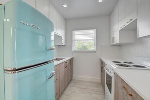 502 N H St in Lake Worth Beach, FL - Building Photo