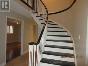 74 Hudson Dr in Brampton, ON - Building Photo - Building Photo