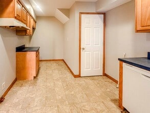 4044 Asbury Dr in Toledo, OH - Foto de edificio - Building Photo