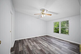 16331 Texas Star Ct in Conroe, TX - Building Photo