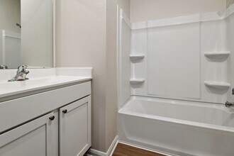 348 Kingston Wy in Waller, TX - Building Photo - Building Photo