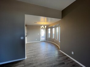 13829 October Sky Ct in Horizon City, TX - Foto de edificio - Building Photo