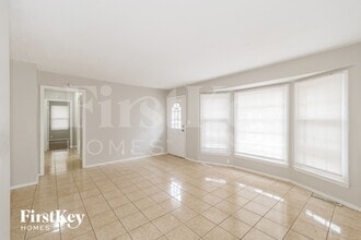 6217 E 95th Terrace in Kansas City, MO - Foto de edificio - Building Photo