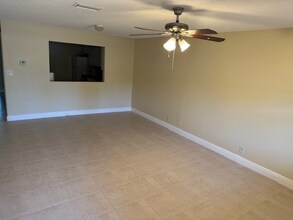 4063 SW 51st St in Fort Lauderdale, FL - Building Photo - Building Photo