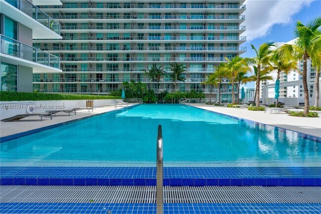 1111 SW 1st Ave, Unit 3017-N in Miami, FL - Building Photo - Building Photo