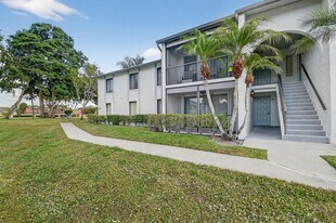 1013 Green Pine Blvd, Unit G1 in West Palm Beach, FL - Building Photo
