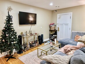 72 Egmont St in Brookline, MA - Building Photo - Building Photo