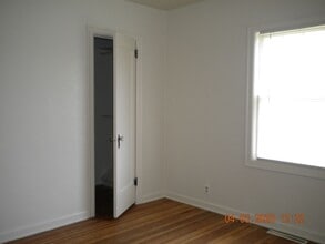 165 W Ash St in Lebanon, OR - Building Photo - Building Photo