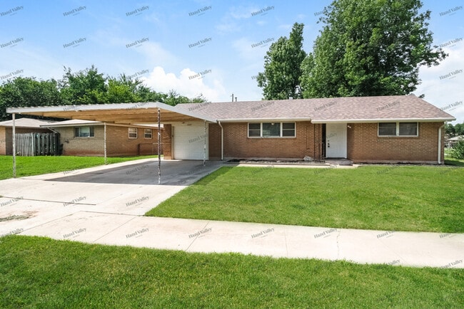 property at 3337 Greenbrier Terrace