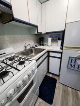 709 Ocean Ave N in Avon By The Sea, NJ - Foto de edificio - Building Photo