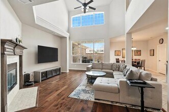 13124 Deep River Dr in Frisco, TX - Foto de edificio - Building Photo