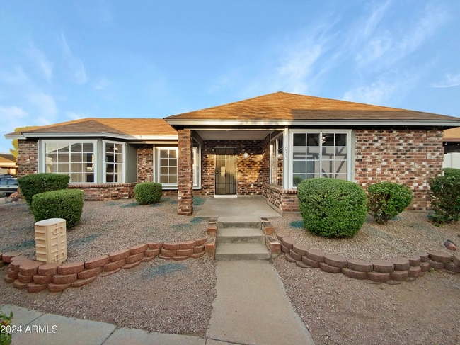 1055 N Recker Rd, Unit 1055