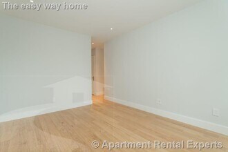 286 Chestnut Hill Ave, Unit #16 in Boston, MA - Foto de edificio - Building Photo