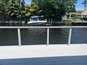 1816 E Oakland Park Blvd in Oakland Park, FL - Foto de edificio - Building Photo