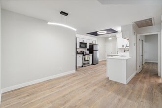 101 N 7th St, Unit 132 in Phoenix, AZ - Foto de edificio - Building Photo