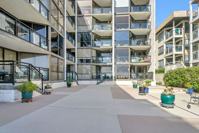property at 3916 Riviera Dr