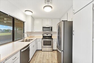 4903 W Golden Ln in Glendale, AZ - Building Photo - Building Photo