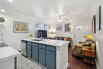 2502 Laurel St in New Orleans, LA - Building Photo - Building Photo